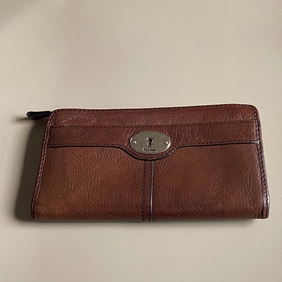Fossil wallet. - Picture 2 of 12